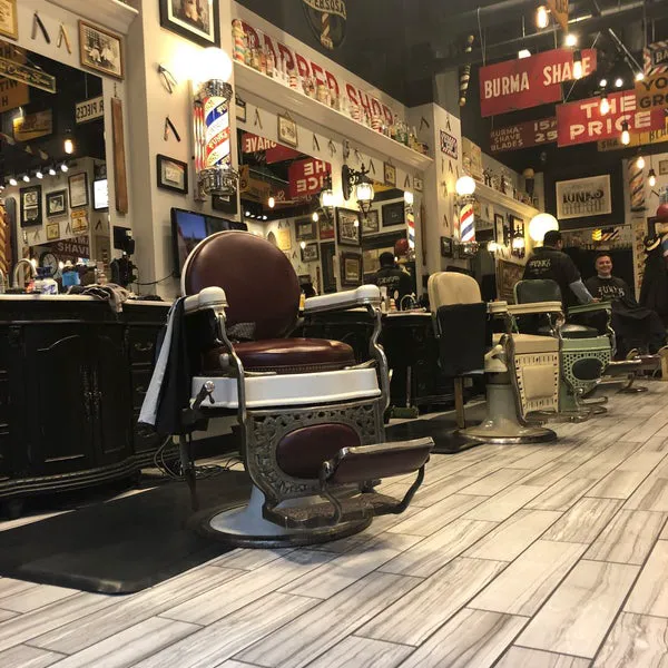 Funk's Barbershop Picture 3