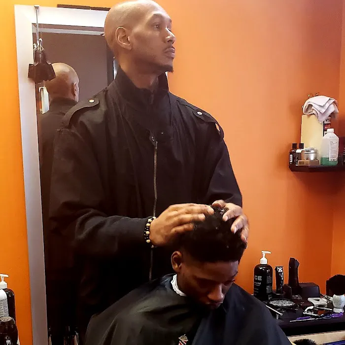 Stylz On Clark Barber Studio LLC Picture 4