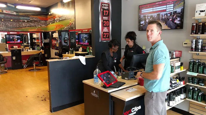 Sport Clips Haircuts of South Loop Chicago Picture 1
