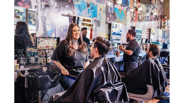 Floyd's 99 Barbershop Picture 3