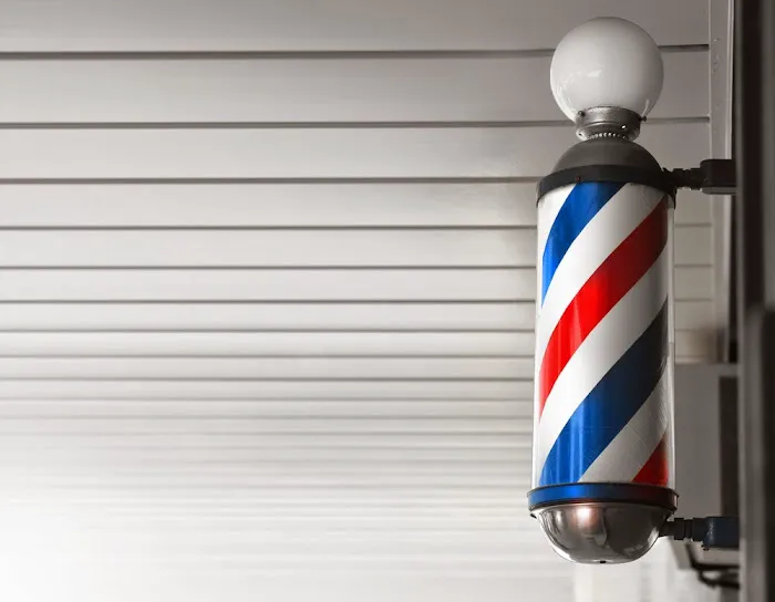 Traders Barber & Style Picture 2