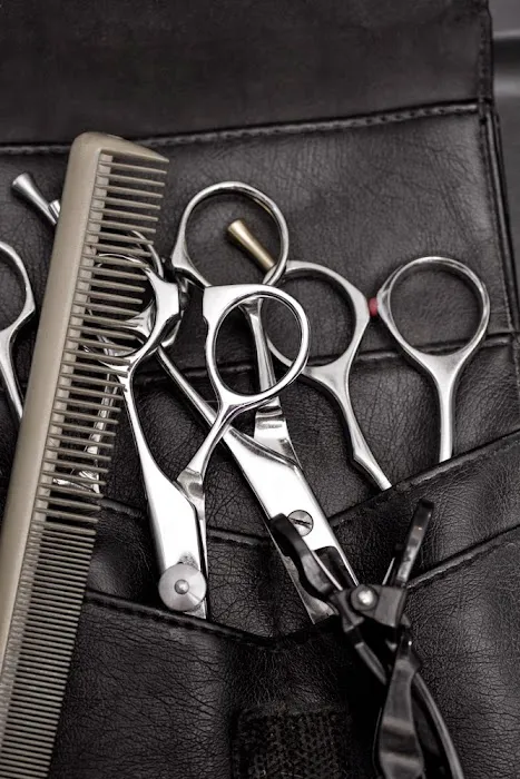 Traders Barber & Style Picture 3