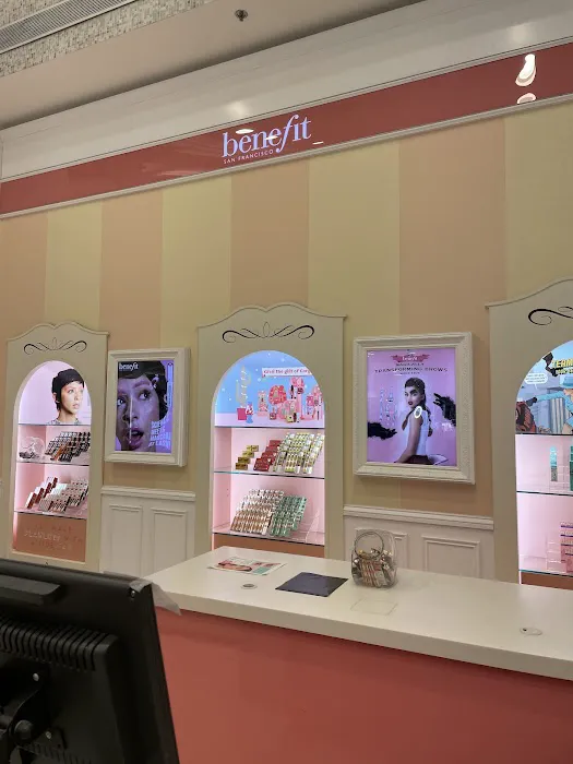 Benefit Cosmetics BrowBar Picture 8
