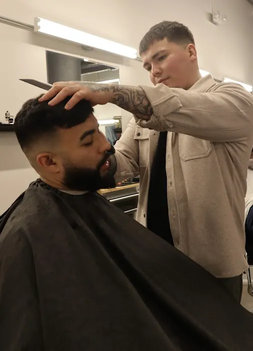 Refined Barber Co. West Loop Picture 1