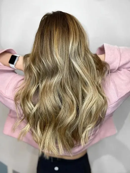 XEX Salon Picture 3