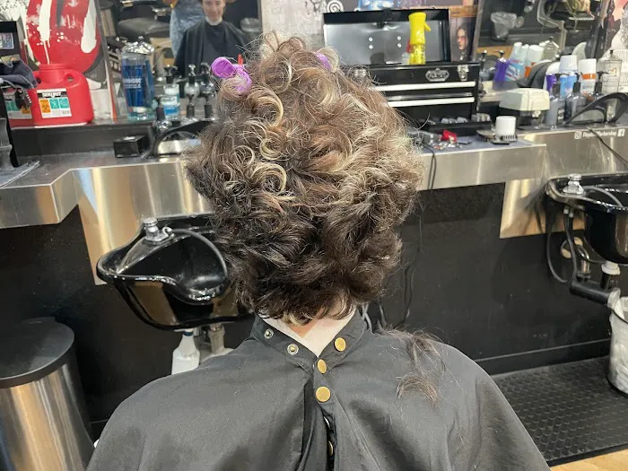 Chrissy Cuts Picture 3