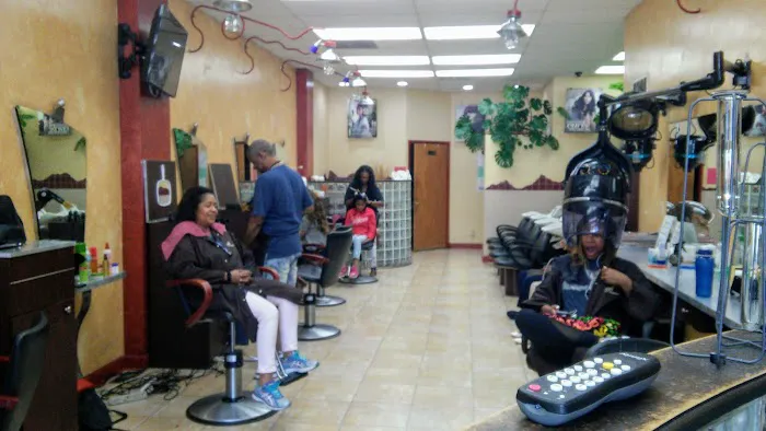 Andy's Hair Studio Picture 6