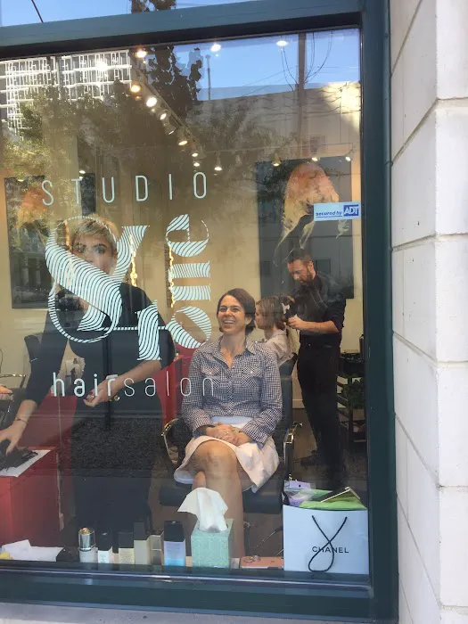 Studio84One Hair Salon Picture 3