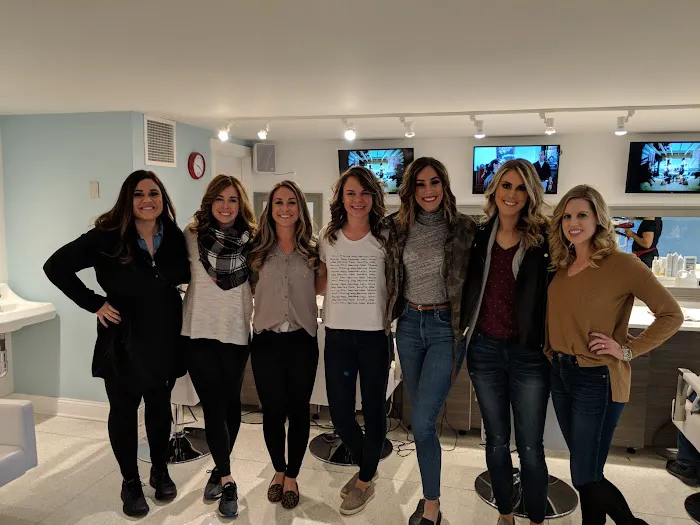 Trixie Girl Blow Dry Bar- Michigan Ave Picture 6
