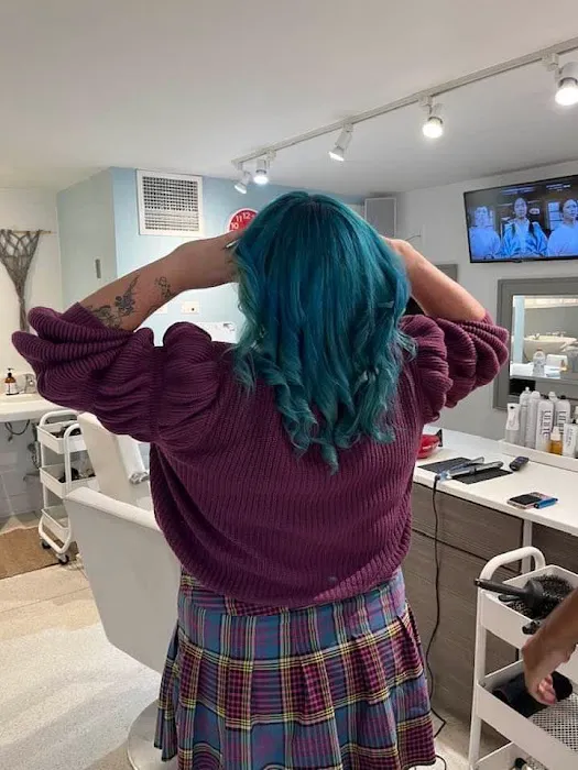 Trixie Girl Blow Dry Bar- Michigan Ave Picture 4