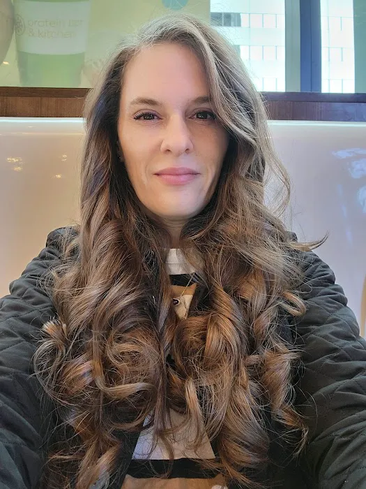 Trixie Girl Blow Dry Bar- Michigan Ave Picture 8