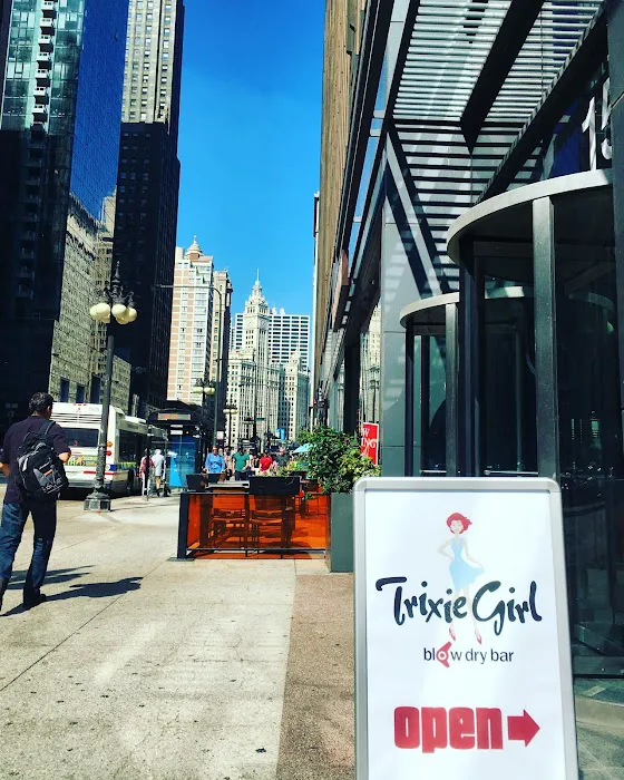 Trixie Girl Blow Dry Bar- Michigan Ave Picture 10
