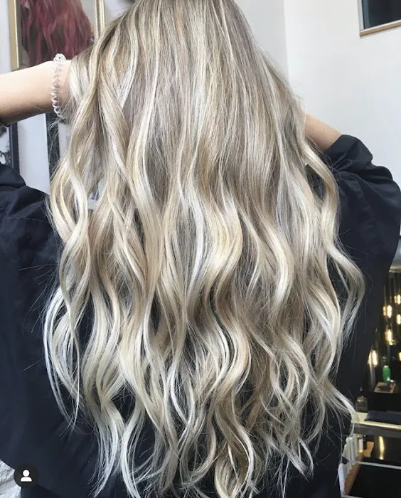 Kala Salon Picture 3
