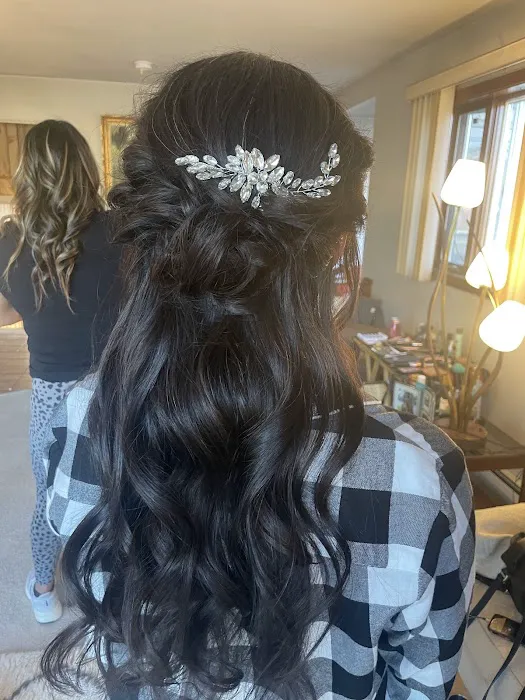 Chicago Bridal Hair Stylist Picture 4