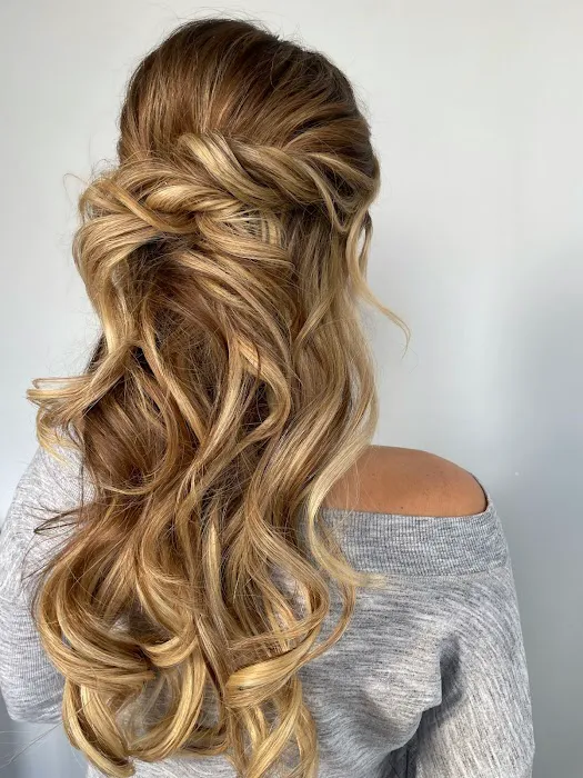 Chicago Bridal Hair Stylist Picture 7