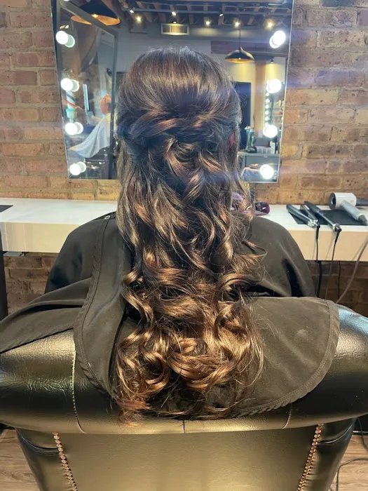 Chicago Bridal Hair Stylist Picture 2