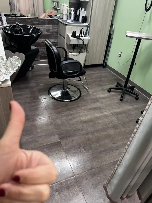 CocoColourz Hair Salon Picture 3