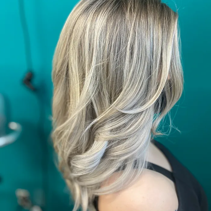 CocoColourz Hair Salon Picture 6
