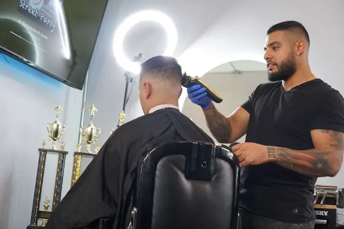 Jovannie the Barber Picture 1