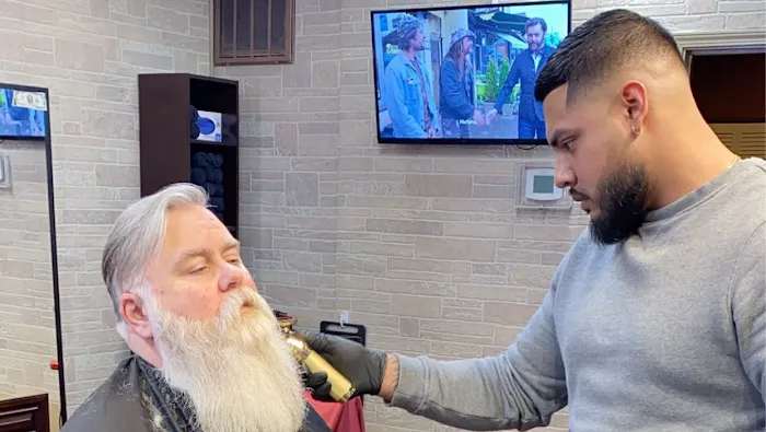 Jovannie the Barber Picture 6