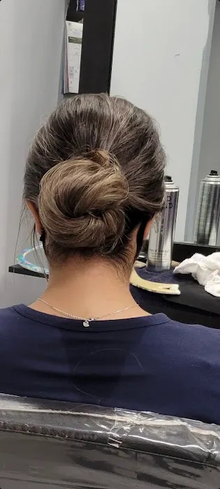 Bertha’s Hairstyling Picture 1