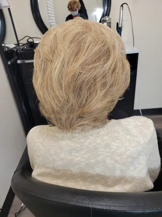 Bertha’s Hairstyling Picture 3