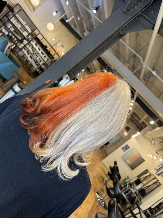 3rd Coast Salon Picture 4