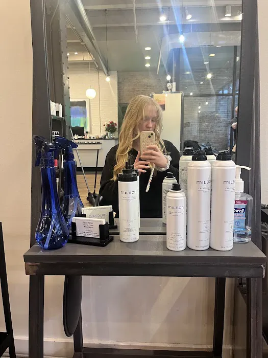 3rd Coast Salon Picture 10