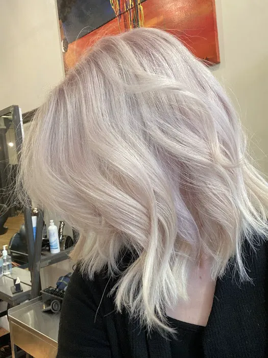 3rd Coast Salon Picture 7