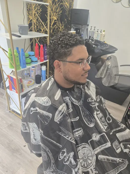 All Textures Beauty, Barber & Hair Extensions Salon Picture 5