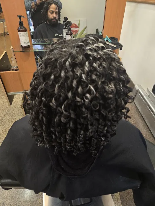 All Textures Beauty, Barber & Hair Extensions Salon Picture 3