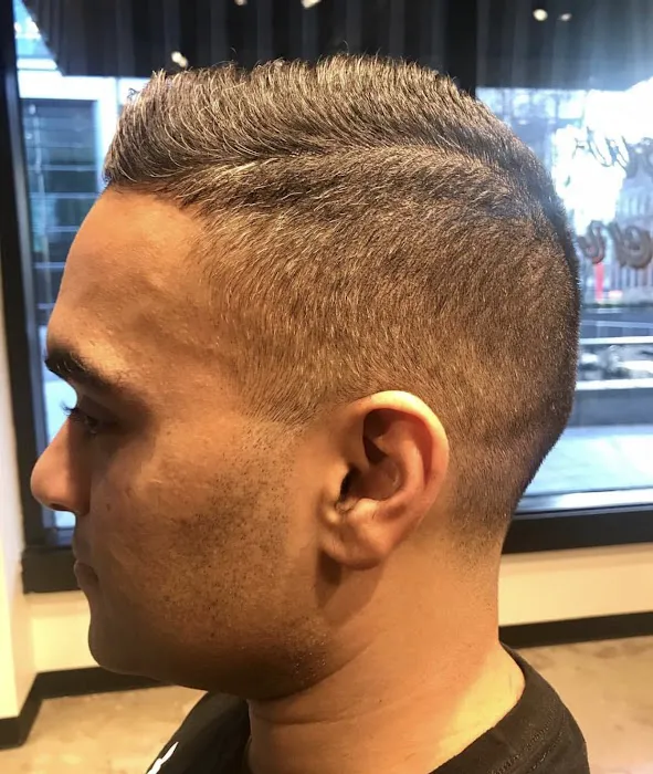 TOP BRASS men’s hair loft Picture 3