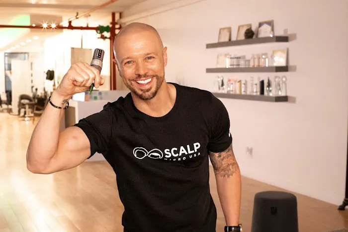 Scalp Micro USA - Chicago, IL Picture 9