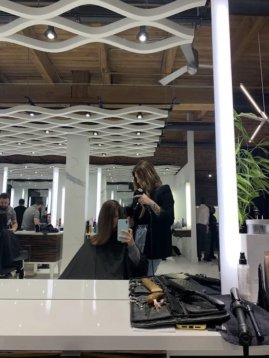 SALON BUZZ Picture 1