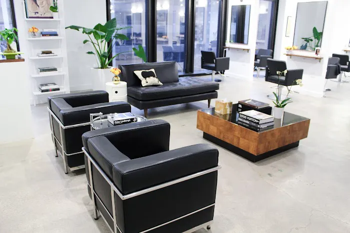 Tabloff Salon Picture 9