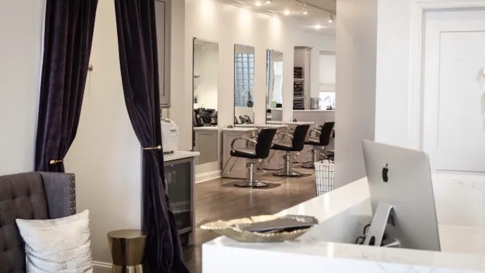 Salon O Sixty-Five Picture 2