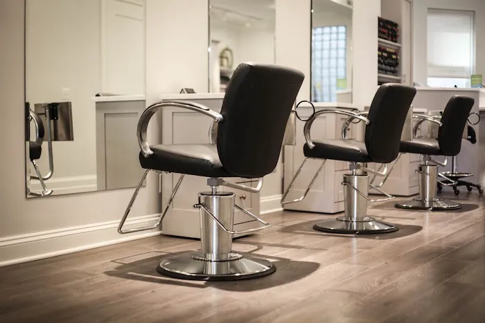 Salon O Sixty-Five Picture 6