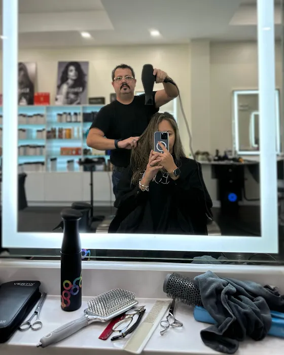 Paulo Aurelio Hair Designer Picture 2