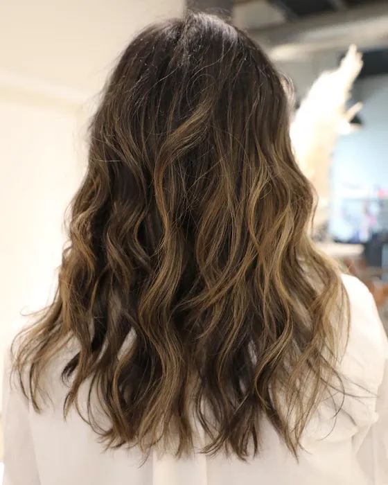 Axelle + Ivy Salon Picture 10