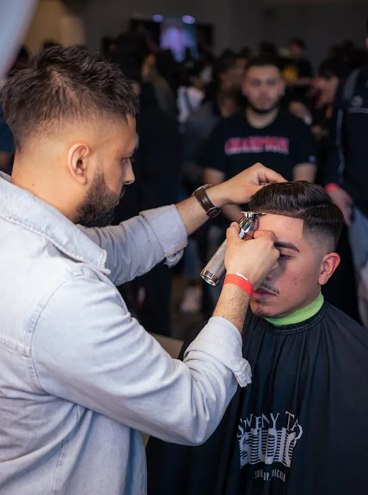 Zeze Barber Studio Picture 2