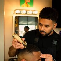 Zeze Barber Studio ico