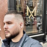 Mens barber lounge ico