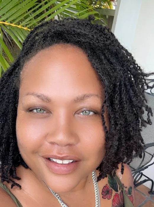 The Loc Doula ~ Tia Forney (Chicago MicroLoc & Faux Loc Stylist) Picture 7