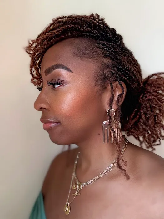 The Loc Doula ~ Tia Forney (Chicago MicroLoc & Faux Loc Stylist) Picture 2