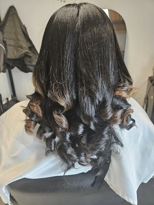 Beyond Blowouts Beauty Bar Picture 6