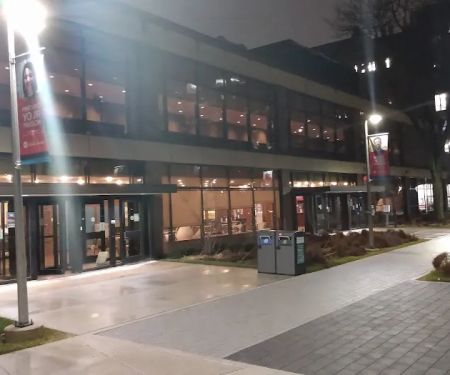 Barbershop at UIC student center west