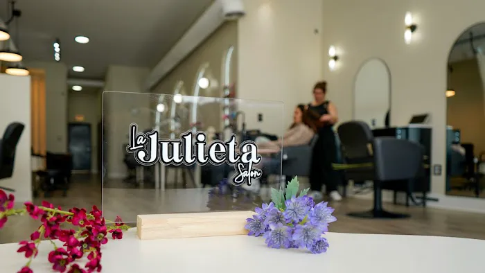 La Julieta Salon Picture 7