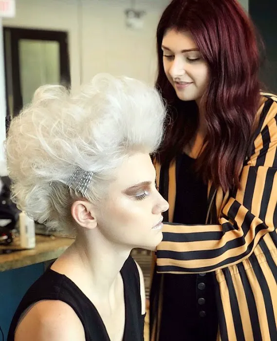 Hannah Aubrey Hair Picture 4