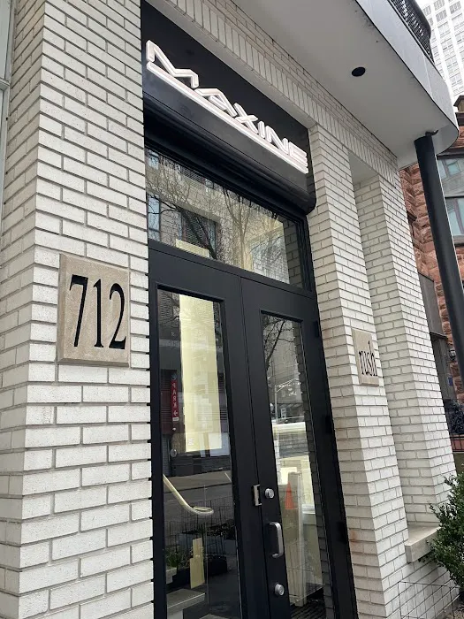 Maxine Salon Picture 7