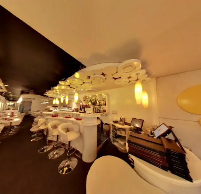 Maxine Salon Picture 9